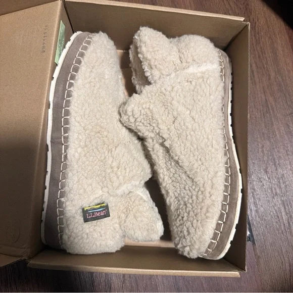 LL Bean Slippers Womens 8 M Cozy Bootie Cream Wool Pull On Comfort Ankle Top - Picture 1 of 5